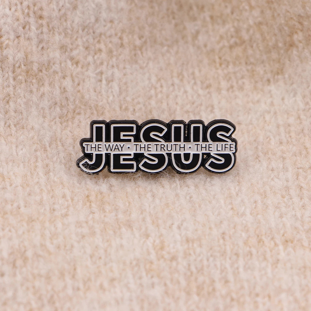 JESUS Way Truth Life Christian Enamel Pin Brooch Pines Lapel Pins Badge on Backpack Clothing Accessories Fashion Jewelry Gifts