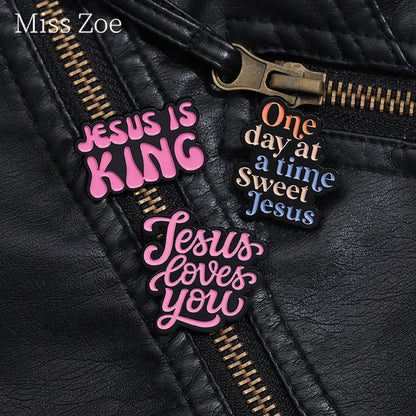 Followers Of Christianity Enamel Pin Jesus Loves You Saves Jesus Brooch Laple Backpack Badge Easter Jewelry Decoration Gifts